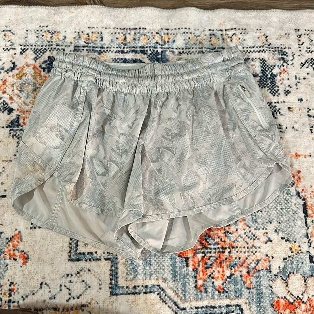 Lululemon Hotty Hot Shorts Tall